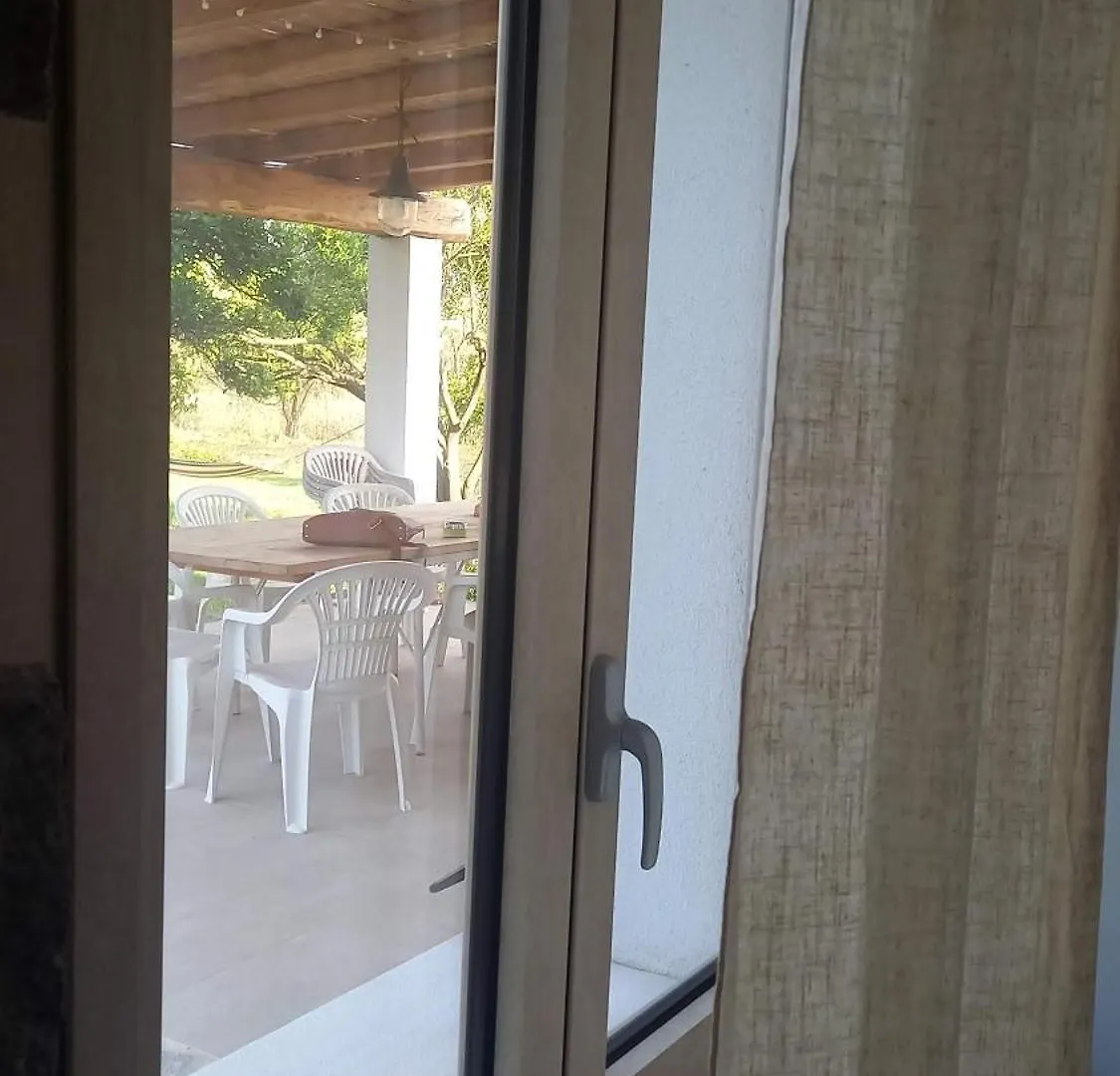 Alojamento de Acomodação e Pequeno-almoço Kepos Room Tortolì