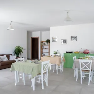 Couette-café Agata E Gli Altri, Tortolì