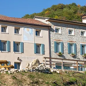  Bed & Breakfast Casa Oltraval Italia